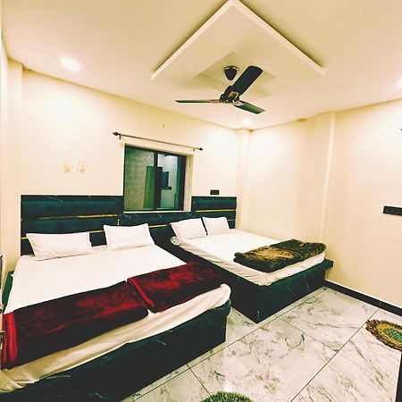 Hotel Shiv Gouri Palace Ujjain Bagian luar foto